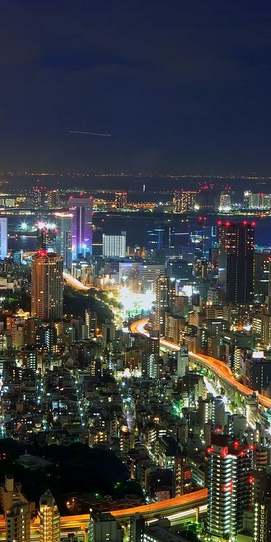 Breathtaking Tokyo Cityscape Wallpaper Featuring Tokyo Tower at Night