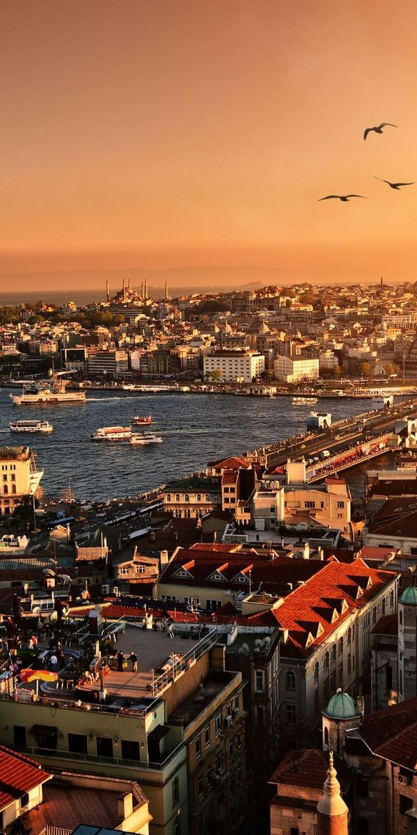 Breathtaking Sunset Over Istanbul - Perfect Mobile Wallpaper