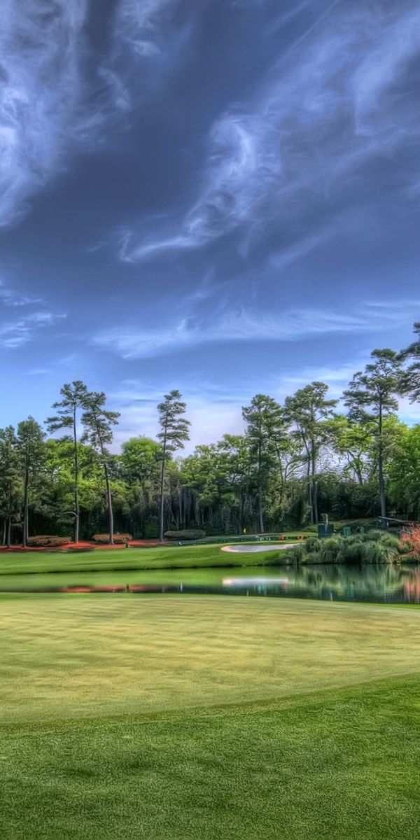 Beautiful golf course landscape wallpaper for iPhone - Free Nature Scene
