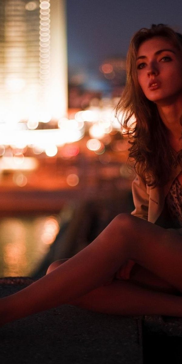Phone wallpaper: Blur, Cityscape, Blonde, Urban, Model, Women free download
