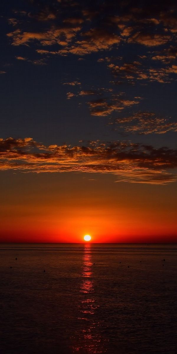 Breathtaking Sunset Over the Horizon
