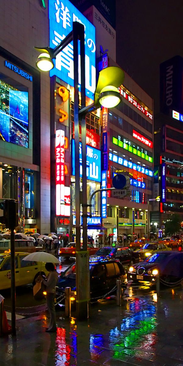 Tokyo Night Lights: A Vibrant Cityscape Full of Life