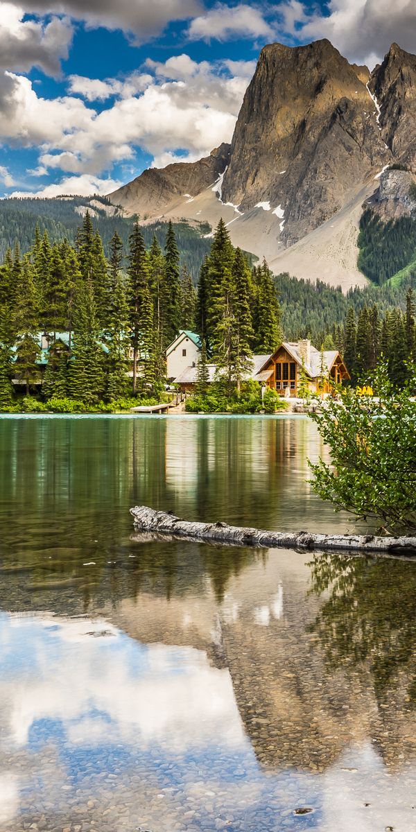 Trendy Lake Shore with Mountains and Houses - Nature Wallpaper