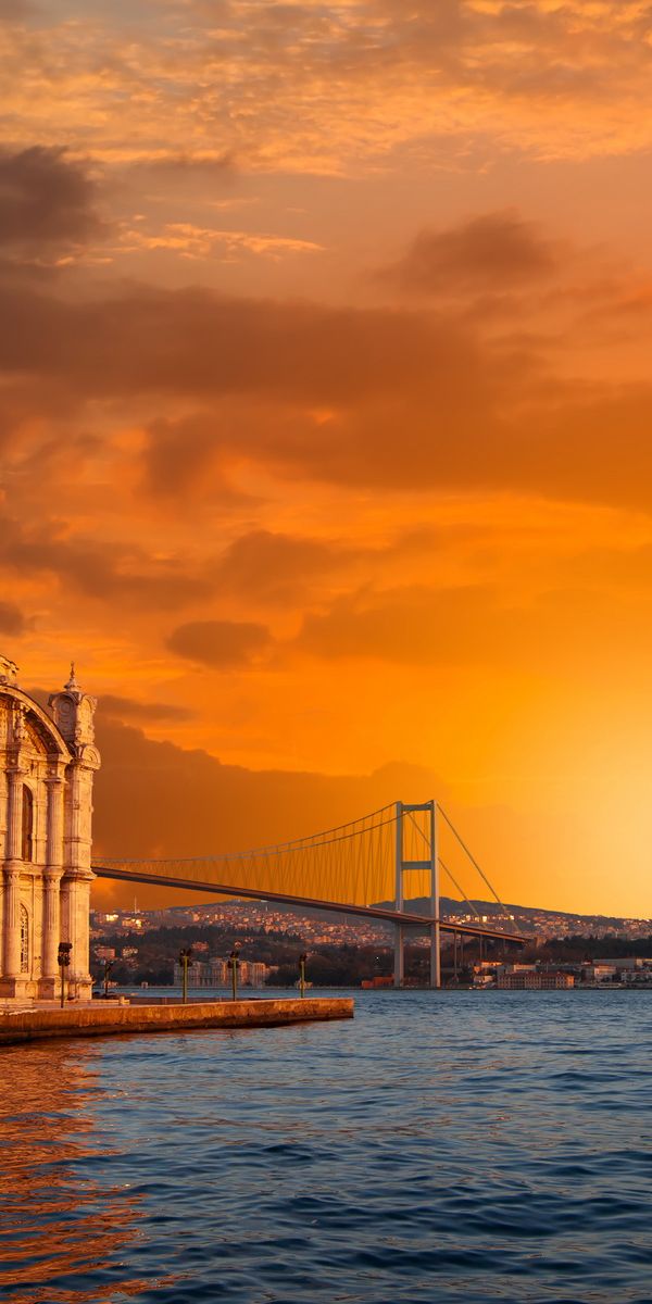 Breathtaking Istanbul Sunset Over the Bosphorus