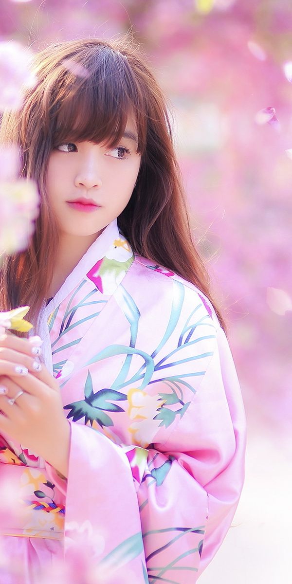 Phone wallpaper: Blur, Kimono, Petal, Brunette, Model, Women, Blossom, Asian, Brown Eyes, Pink Flowe