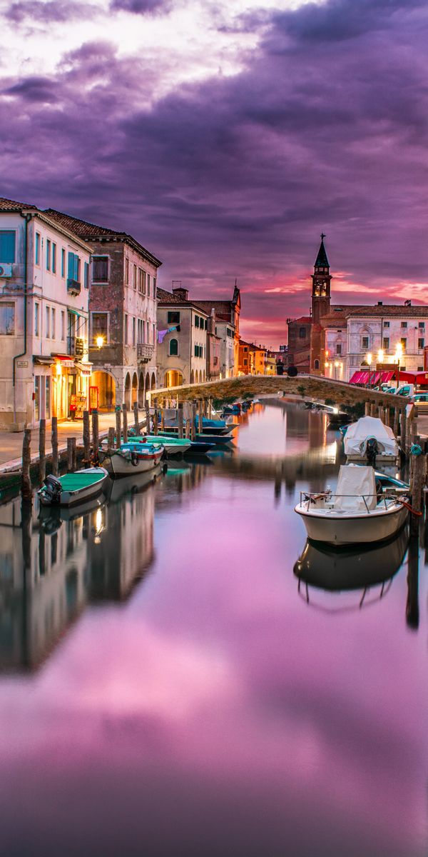 Breathtaking Chioggia Canal at Sunset - Perfect Mobile Wallpaper