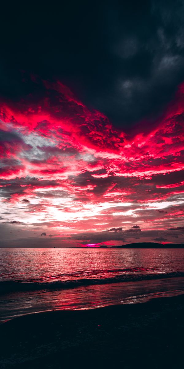 Breathtaking sunset wallpaper: A vivid display of nature's beauty