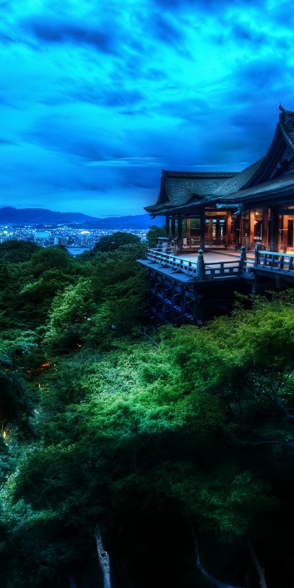 Breathtaking Kiyomizu-dera Temple at Night