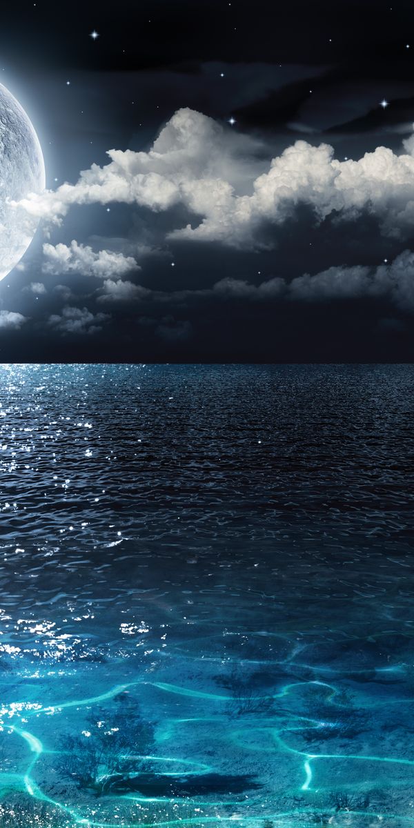 Enchanting Moonlit Ocean Wallpaper for iPhone: A Nighttime Escape