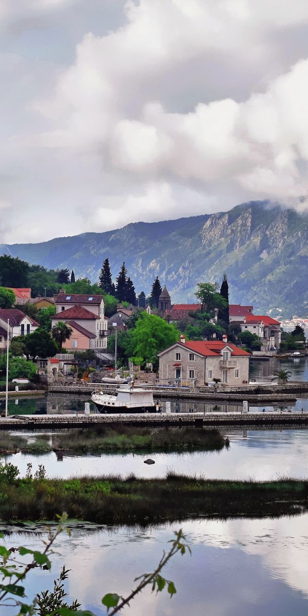 Phone wallpaper: Trees, Port, Sky, Mountains, City, Cities free download