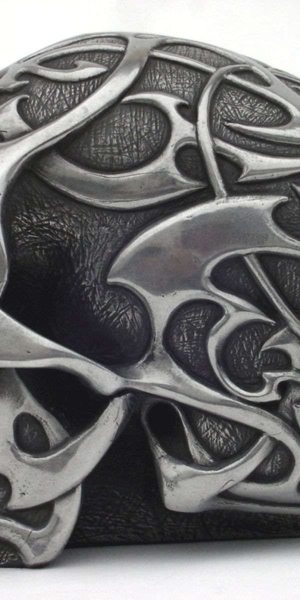 Intricate Dark Skull Design for Mobile Wallpapers
